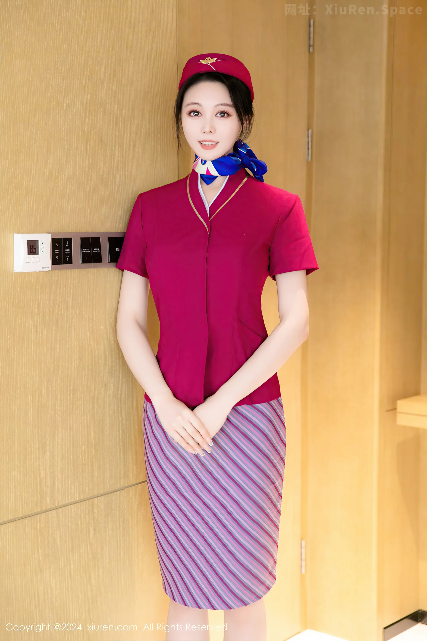 图片[2]-[XiuRen秀人网]VOL.8563 模特清妙性感空姐制服配超薄无内肉丝秀完美身材迷人美腿写真89P-秀人网官方网站